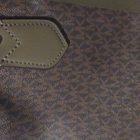 Michael Kors Large Eva Shoulder Tote Bag with wristlet Brown / Olive SOLD, SOLD, - Picture 14 of 16